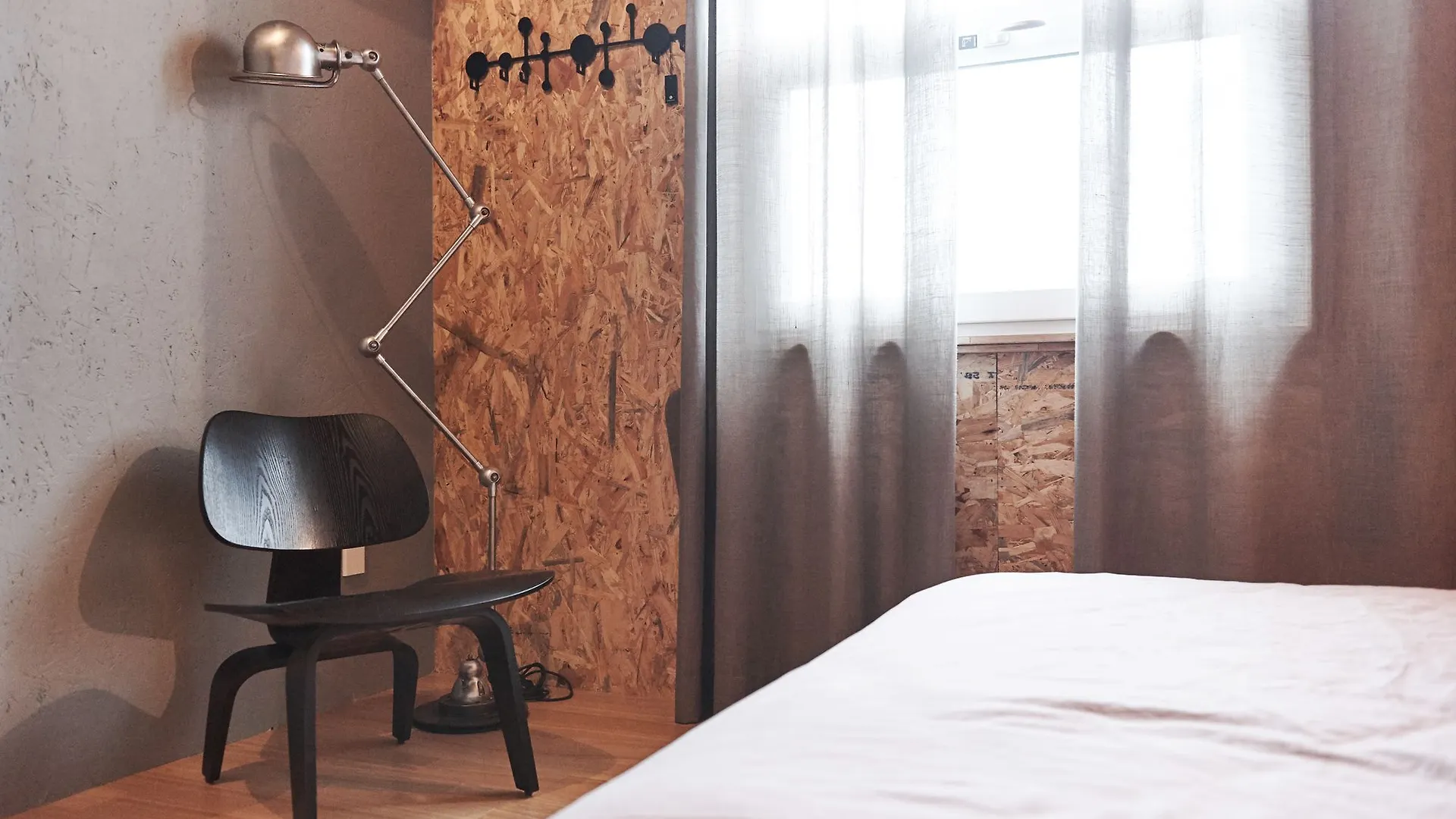 Wiesen Village - Hostel Čedžu Hotel